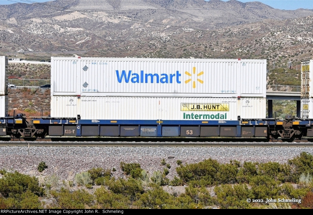 DTTX 888854-C (ex BRAN cars) with containers at Cajon CA. 1/17/2022.